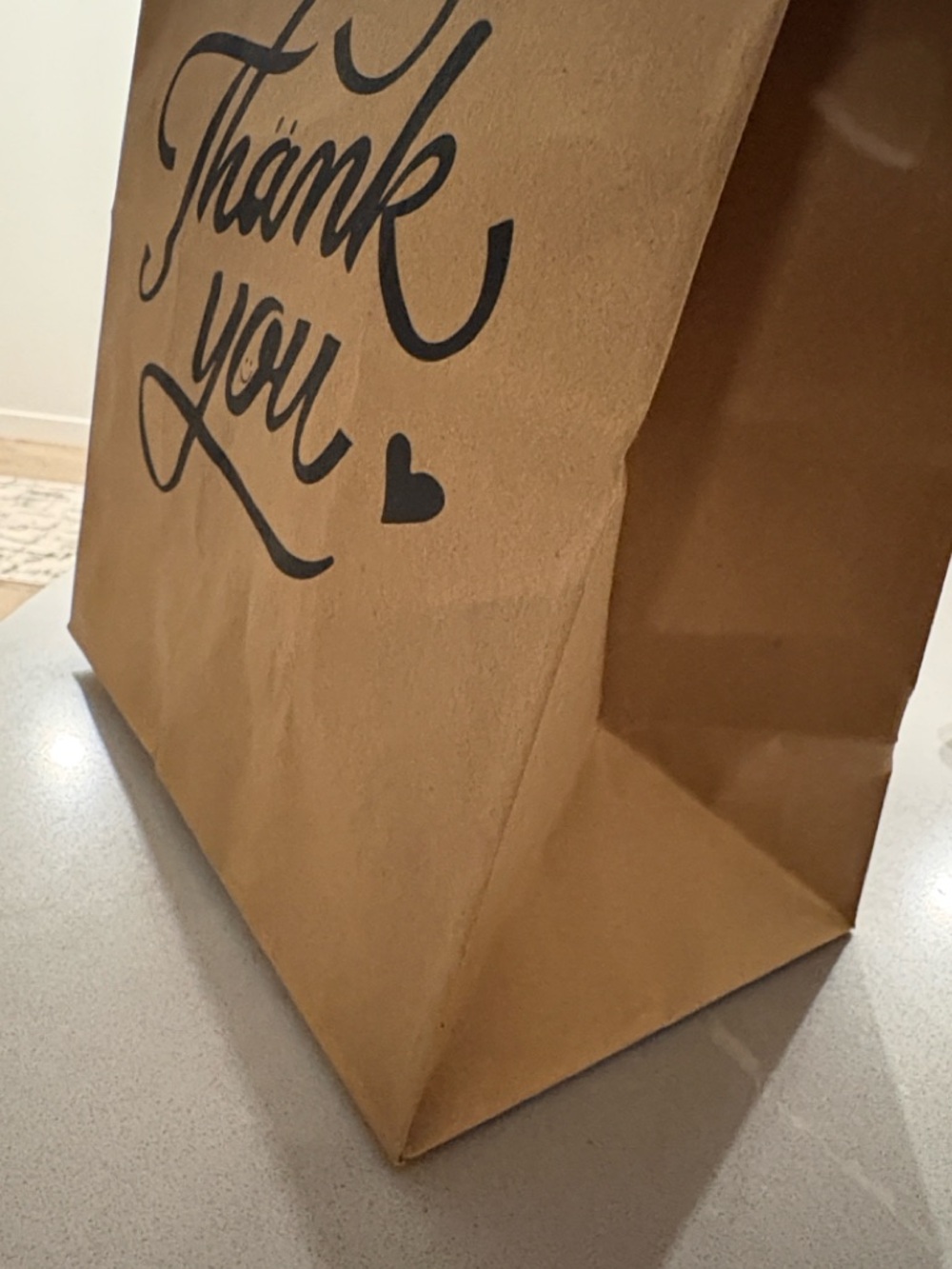 NEW Lot of 20x “Thank You” + Heart Medium Paper Gift Bags w/ Handles Brown/Black - Picture 8 of 10